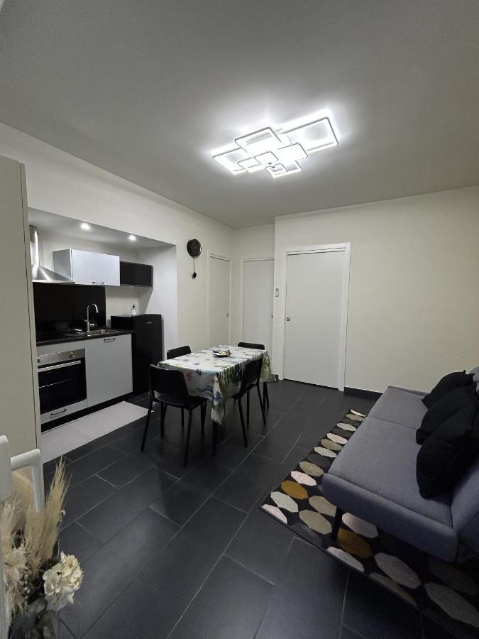 קטאניה A.R Apartments מראה חיצוני תמונה